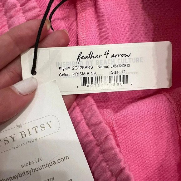 NWT feather 4 arrow Daisy Track Shorts in Prism Pink - Picture 8 of 9